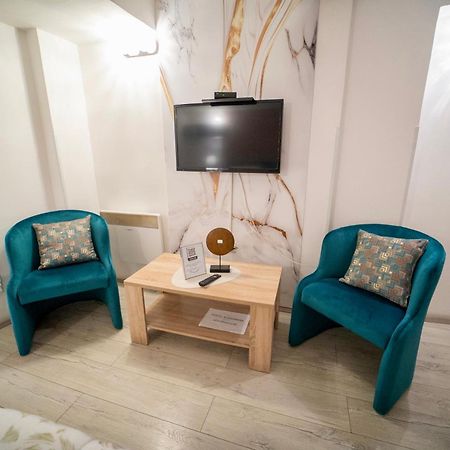 Apartmani Aleksandra U Centru Grada Kragujevac Luaran gambar