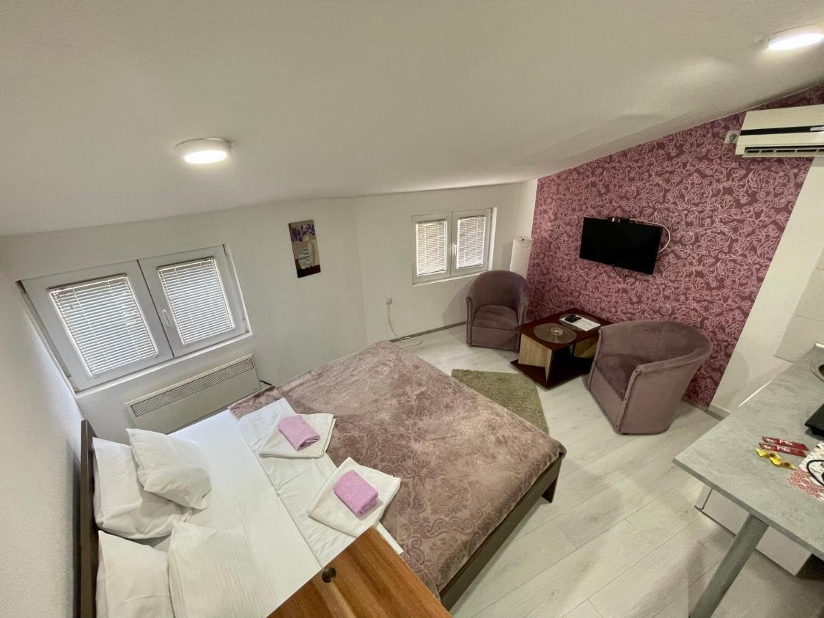 Apartmani Aleksandra U Centru Grada Kragujevac Luaran gambar