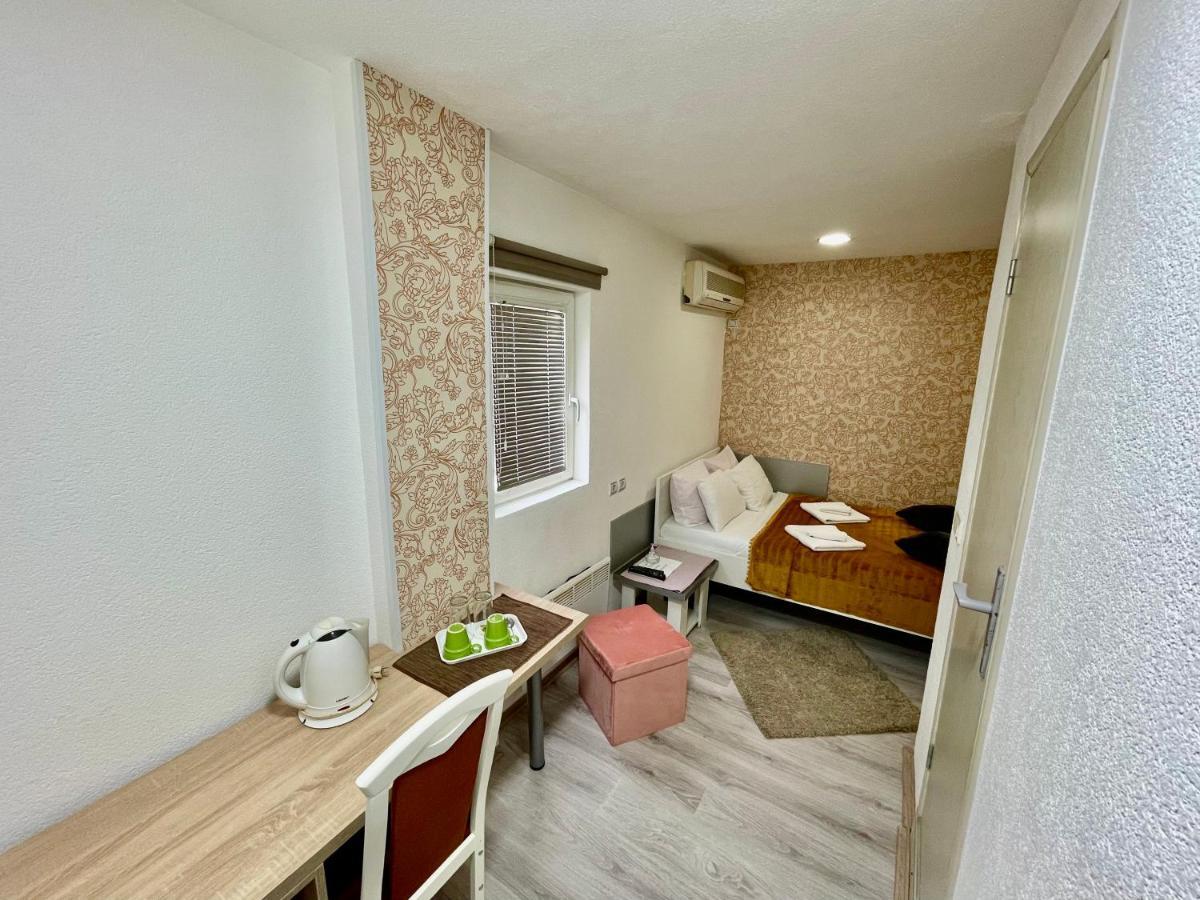 Apartmani Aleksandra U Centru Grada Kragujevac Luaran gambar