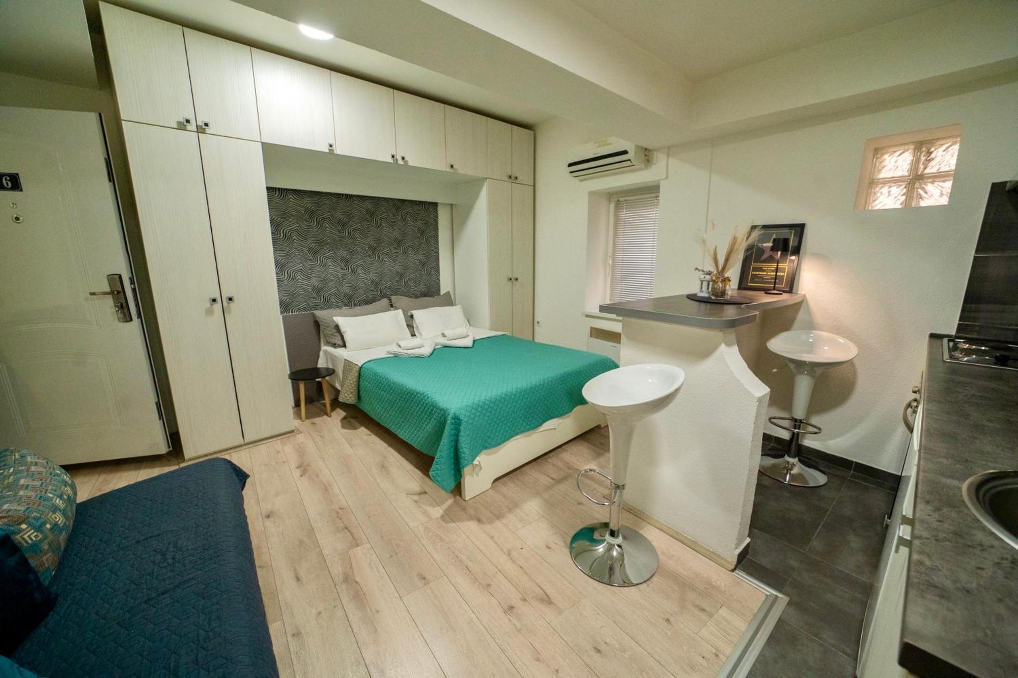 Apartmani Aleksandra U Centru Grada Kragujevac Luaran gambar