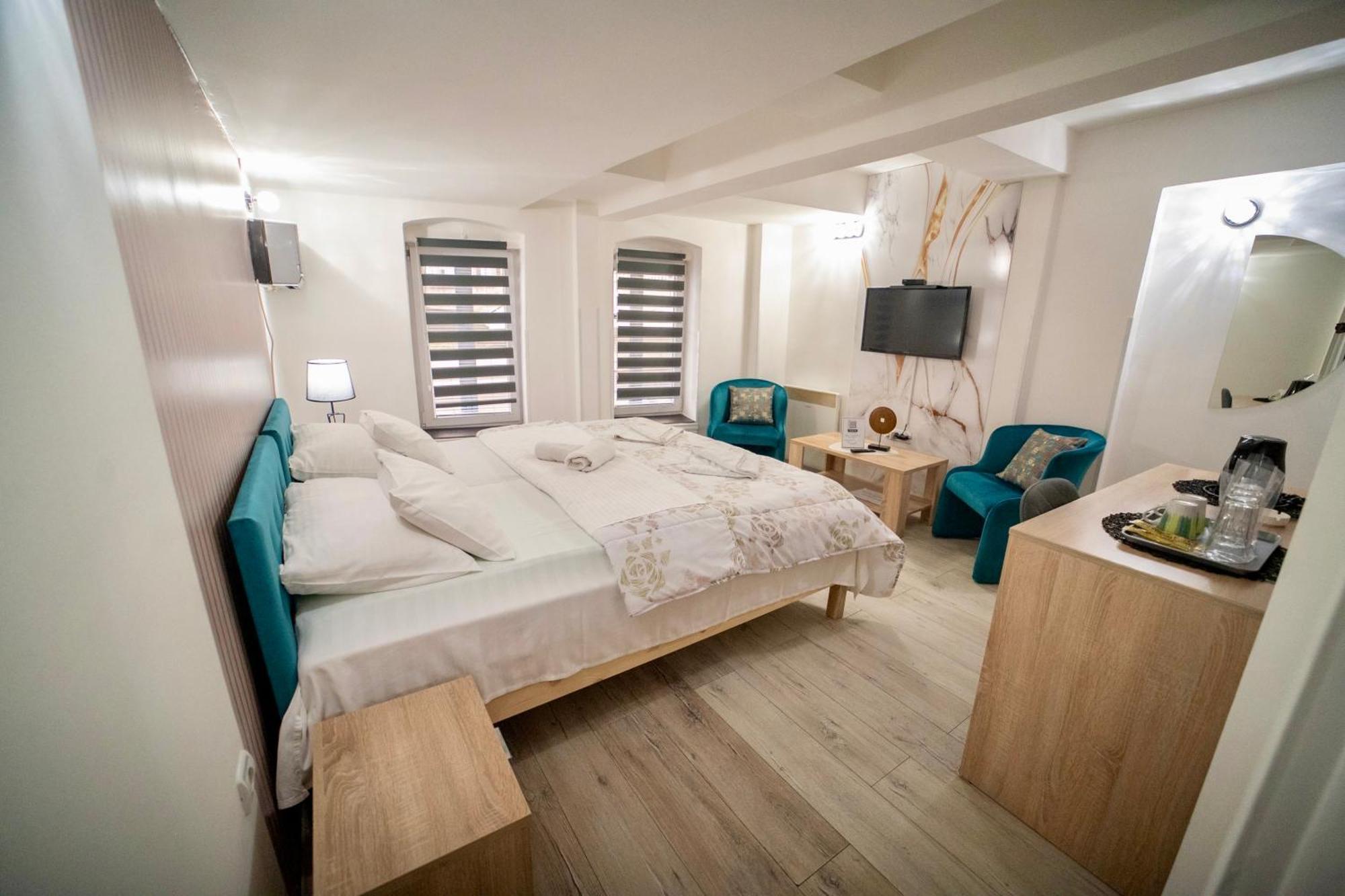 Apartmani Aleksandra U Centru Grada Kragujevac Luaran gambar