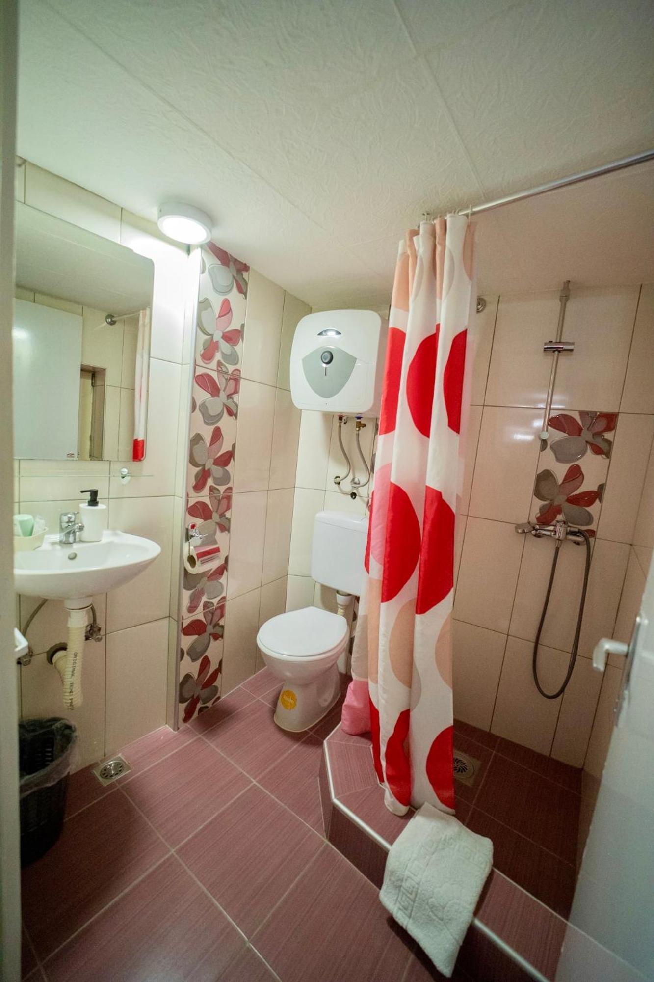 Apartmani Aleksandra U Centru Grada Kragujevac Luaran gambar