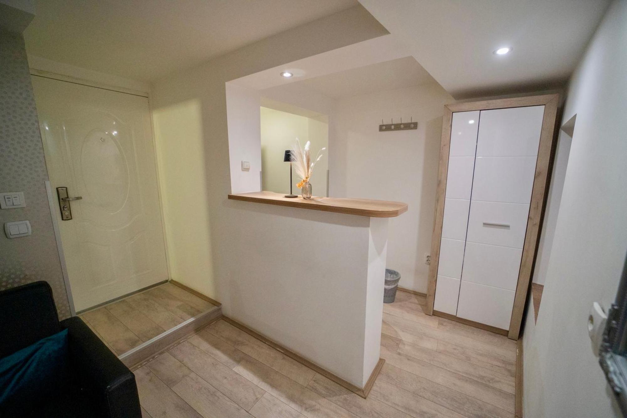 Apartmani Aleksandra U Centru Grada Kragujevac Luaran gambar