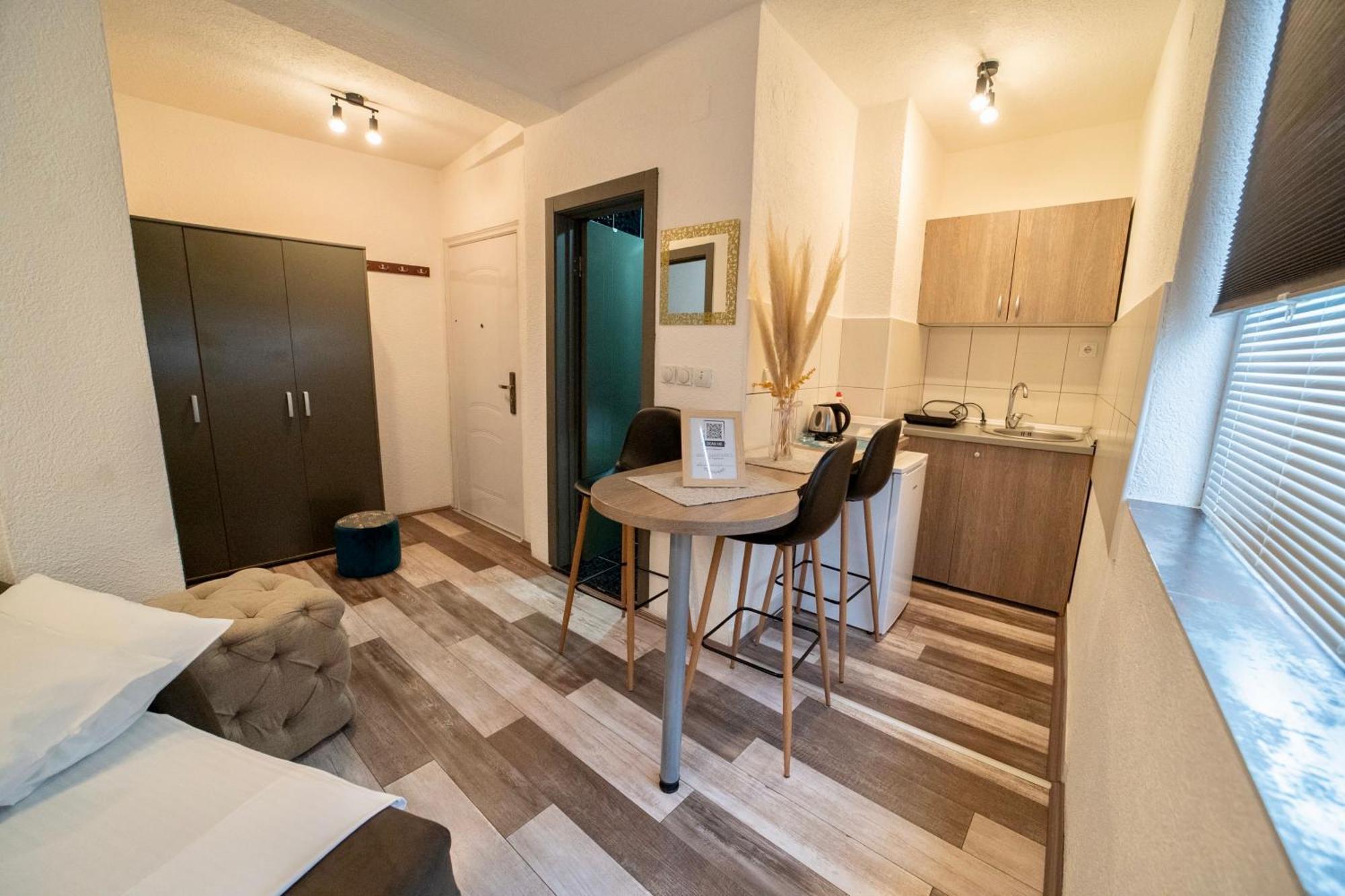 Apartmani Aleksandra U Centru Grada Kragujevac Luaran gambar