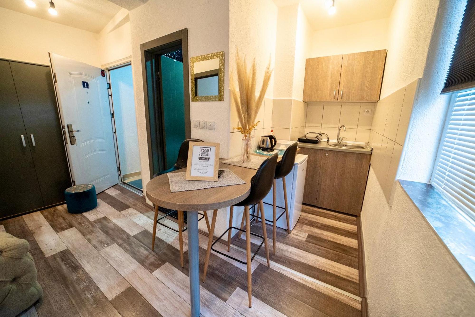 Apartmani Aleksandra U Centru Grada Kragujevac Luaran gambar